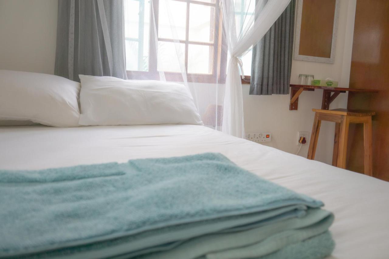 C-Mew Guest House Tofo Экстерьер фото
